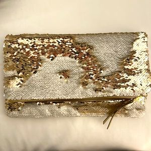 Stella and Dot foldover gold and beige sequin clutch